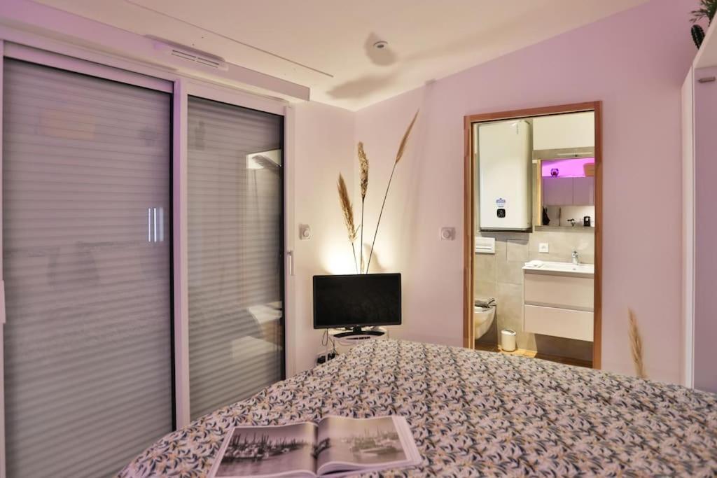 Tiny Studio Terrasse, Hypercentre La Plage A 2 Pas ! Les Sables-dʼOlonne Exterior foto
